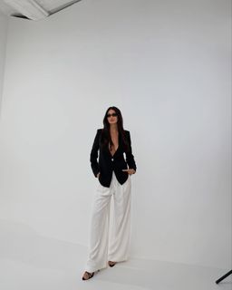 Zaira Nara feet photo thumbnail