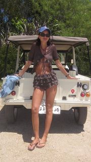 Zaira Nara feet photo 1