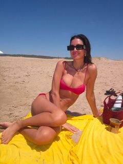 Zaira Nara feet photo 1