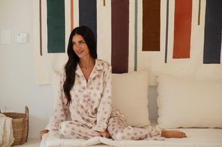 Zaira Nara feet photo 17