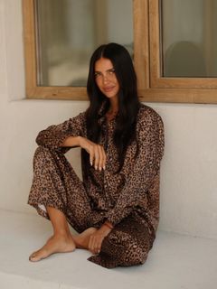 Zaira Nara feet photo 10