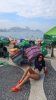 Zaira Nara feet photo 9