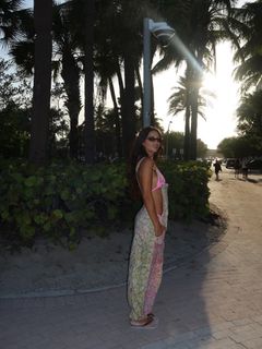 Zaira Nara feet photo 17