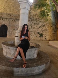 Zaira Nara feet photo 18