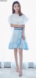 Zanilia Zhao feet photo 3
