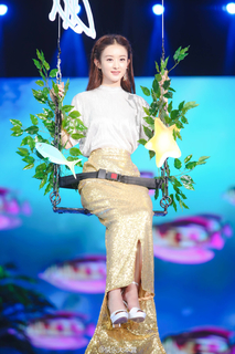 Zanilia Zhao feet photo 17