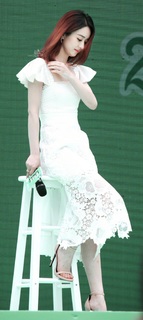 Zanilia Zhao feet photo 6