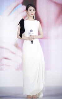 Zanilia Zhao feet photo 20