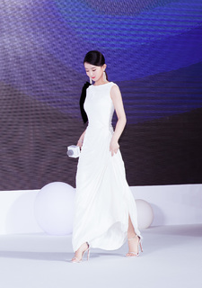 Zanilia Zhao feet photo 16