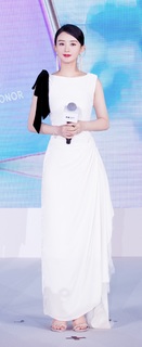 Zanilia Zhao feet photo 15
