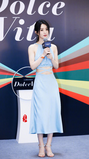 Zanilia Zhao feet photo 4