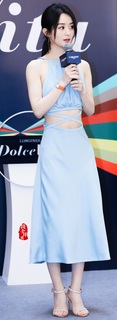 Zanilia Zhao feet photo 3