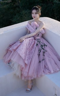 Zanilia Zhao feet photo 15
