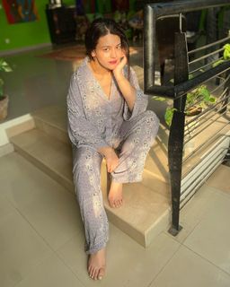 Zara Abbas feet photo 1