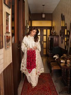 Zara Abbas feet photo 9