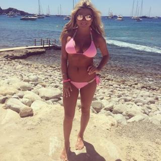 Zara Holland feet photo 5