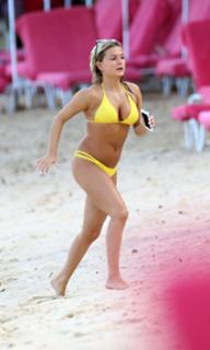 Zara Holland feet photo 2