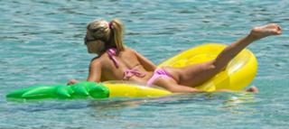 Zara Holland feet photo 6