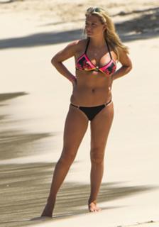 Zara Holland feet photo 8