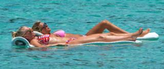 Zara Holland feet photo 2
