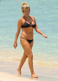 Zara Holland feet photo 8