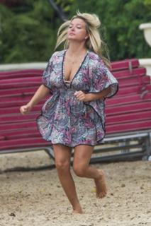 Zara Holland feet photo 18