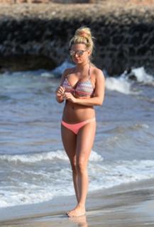 Zara Holland feet photo 11