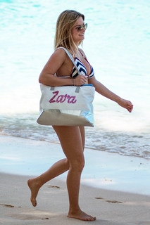 Zara Holland feet photo 18