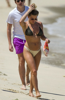 Zara Holland feet photo 17