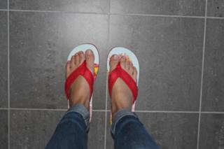 Zara Larsson feet photo thumbnail
