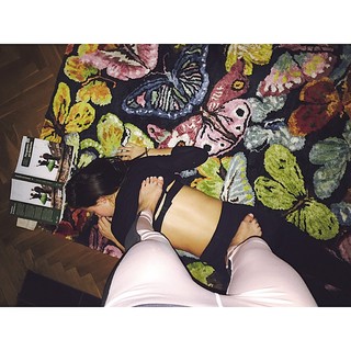 Zara Larsson feet photo thumbnail