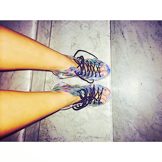 Zara Larsson feet photo thumbnail