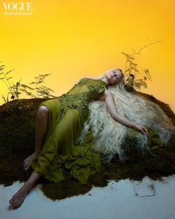 Zara Larsson feet photo thumbnail
