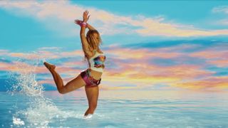 Zara Larsson feet photo thumbnail