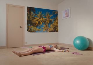 Zara Larsson feet photo thumbnail