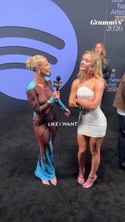 Zara Larsson feet photo 3