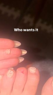Zara Larsson feet photo 2
