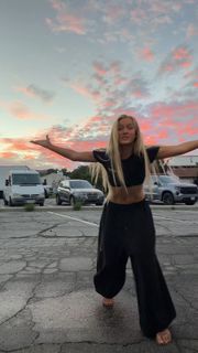 Zara Larsson feet photo 2