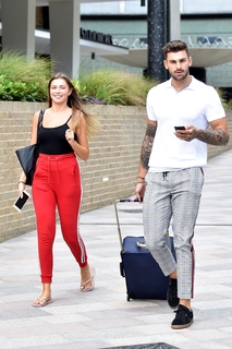 Zara McDermott feet photo 7