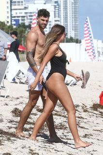 Zara McDermott feet photo 7