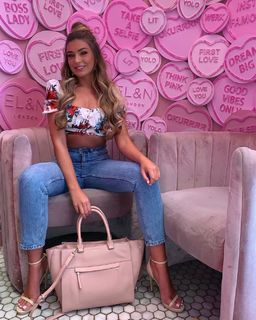 Zara McDermott feet photo 7