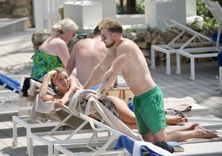 Zara McDermott feet photo 7