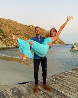 Zara McDermott feet photo 8