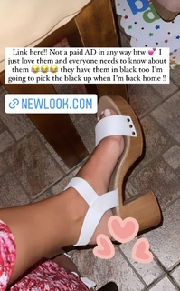 Zara McDermott feet photo 14