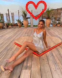 Zara McDermott feet photo 19