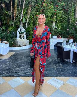 Zara McDermott feet photo 7