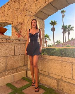 Zara McDermott feet photo 11