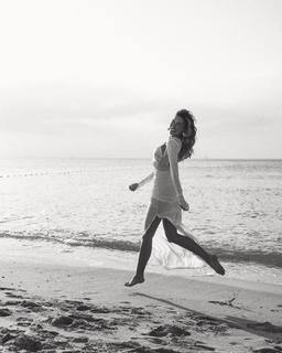 Zara McDermott feet photo 9