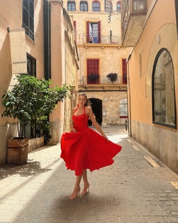 Zara McDermott feet photo 19