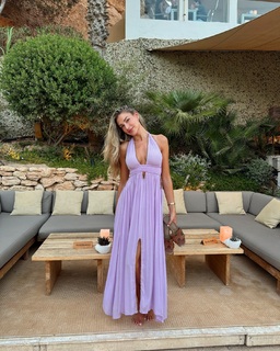 Zara McDermott feet photo 8